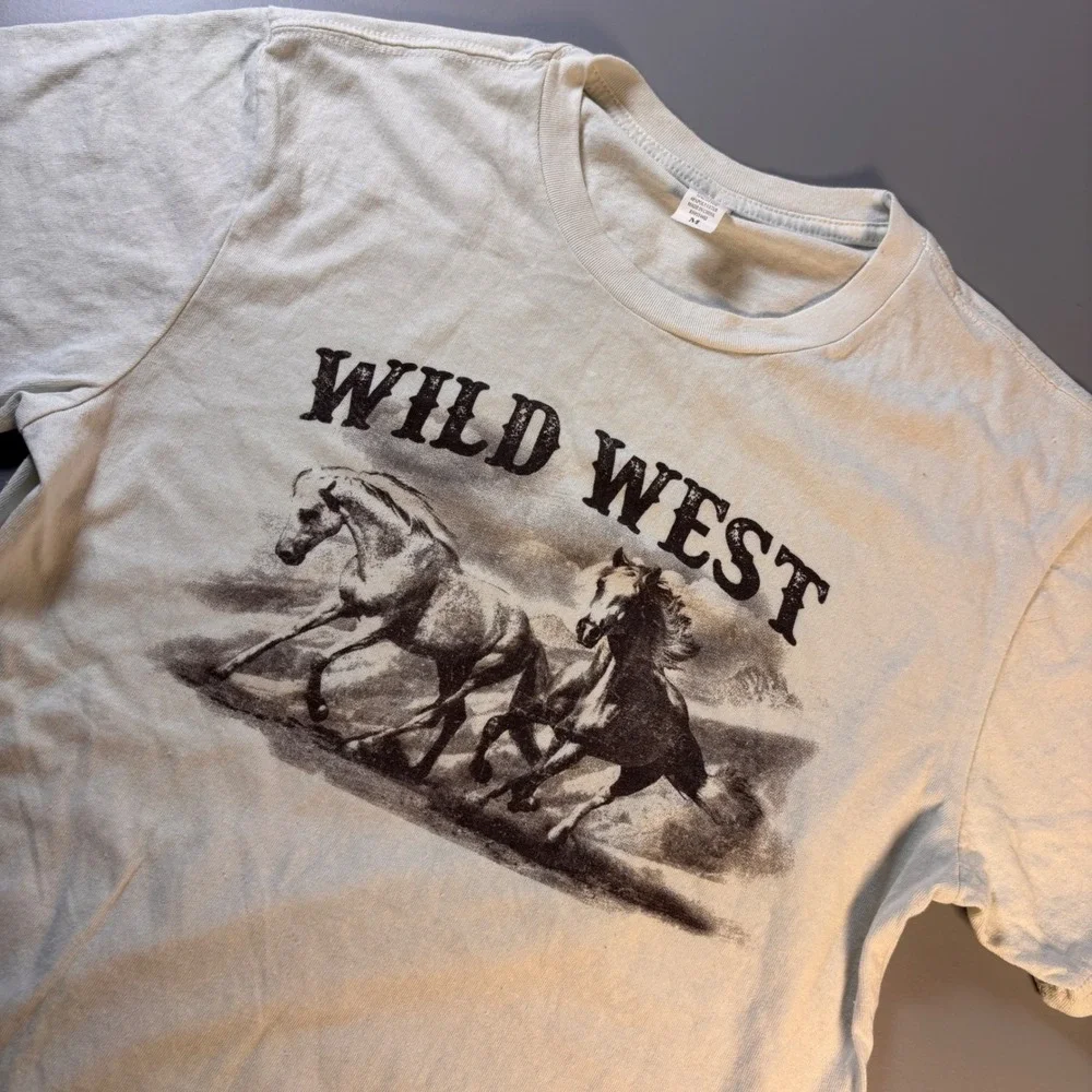 Wild West Horses Graphic T Shirt Mens Medium Cream Short Sleeve Cotton Polyester